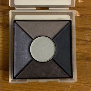 NIB Mary Kay Eyeshadow Palette w/5 Smokey shades.